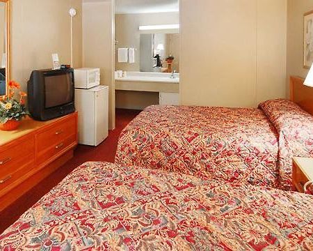 Econo Lodge University Arena Charlottesville Phòng bức ảnh
